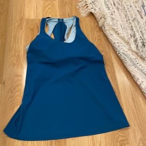 Lululemon tank with built in bra